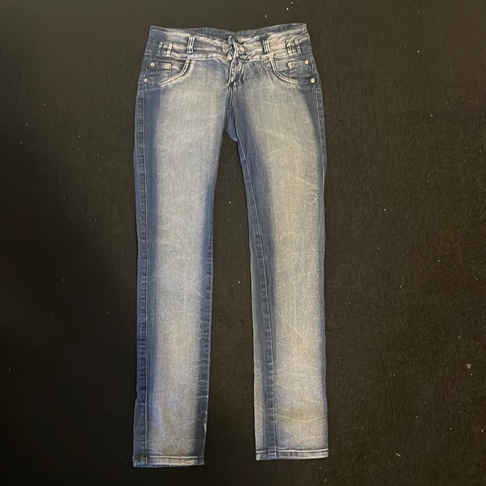 Womens slim fitted jeans size 9